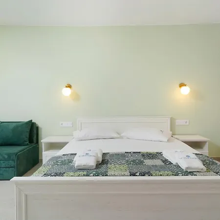 Anthelion Bed and Breakfast *